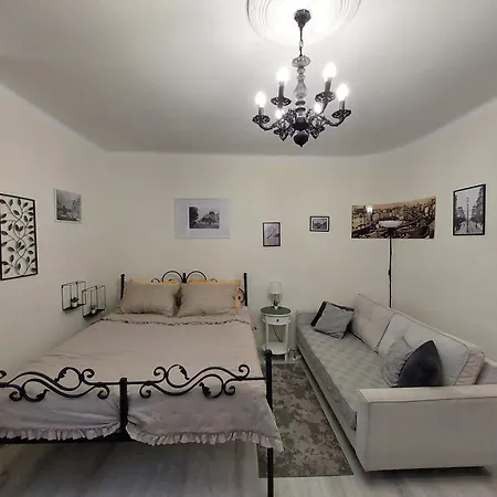 Gundulic Square 3 Apartman Belgrade